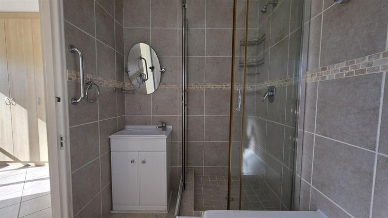 2 Bedroom Property for Sale in Reebok Western Cape